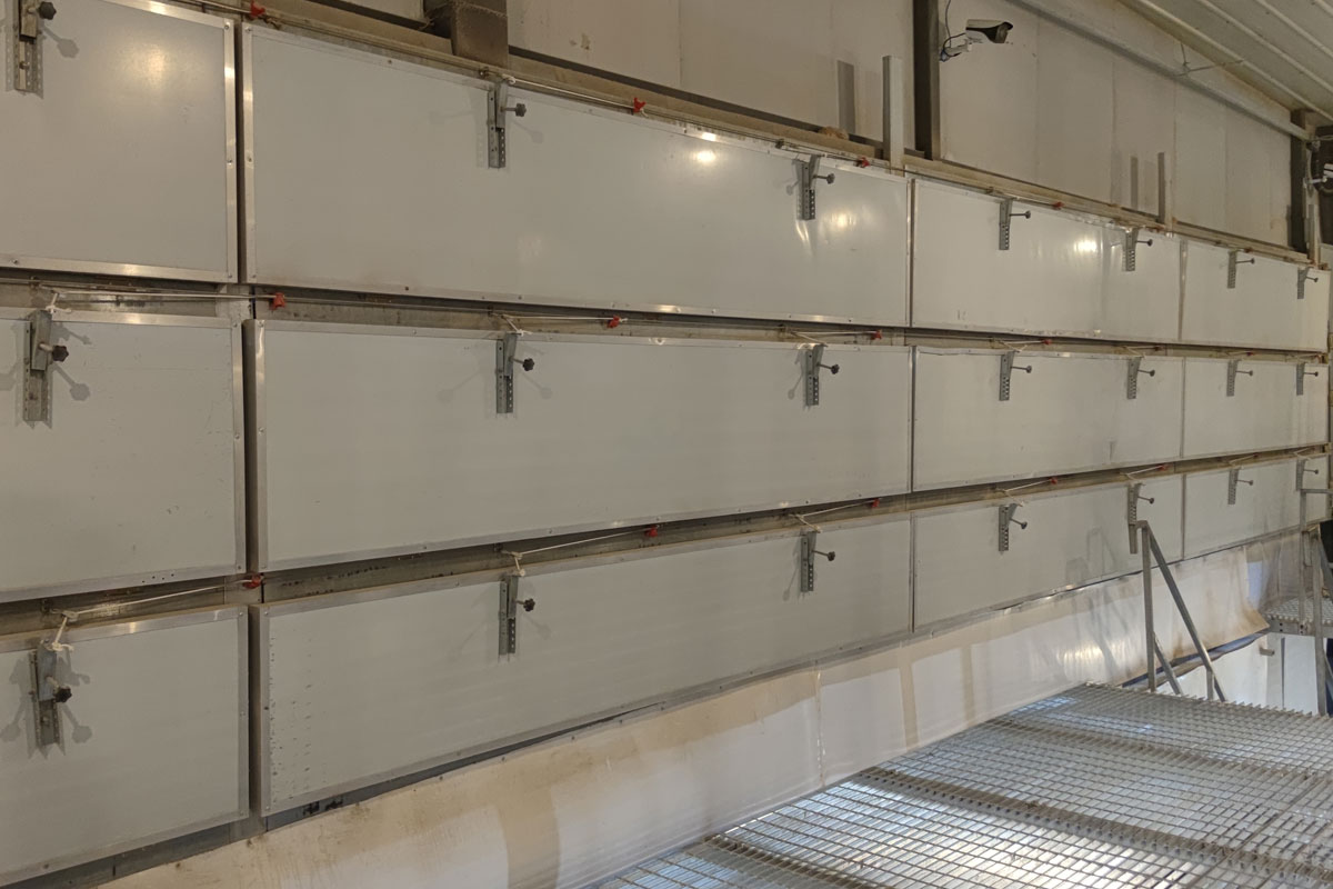 Chicken House Airflow Deflectors
